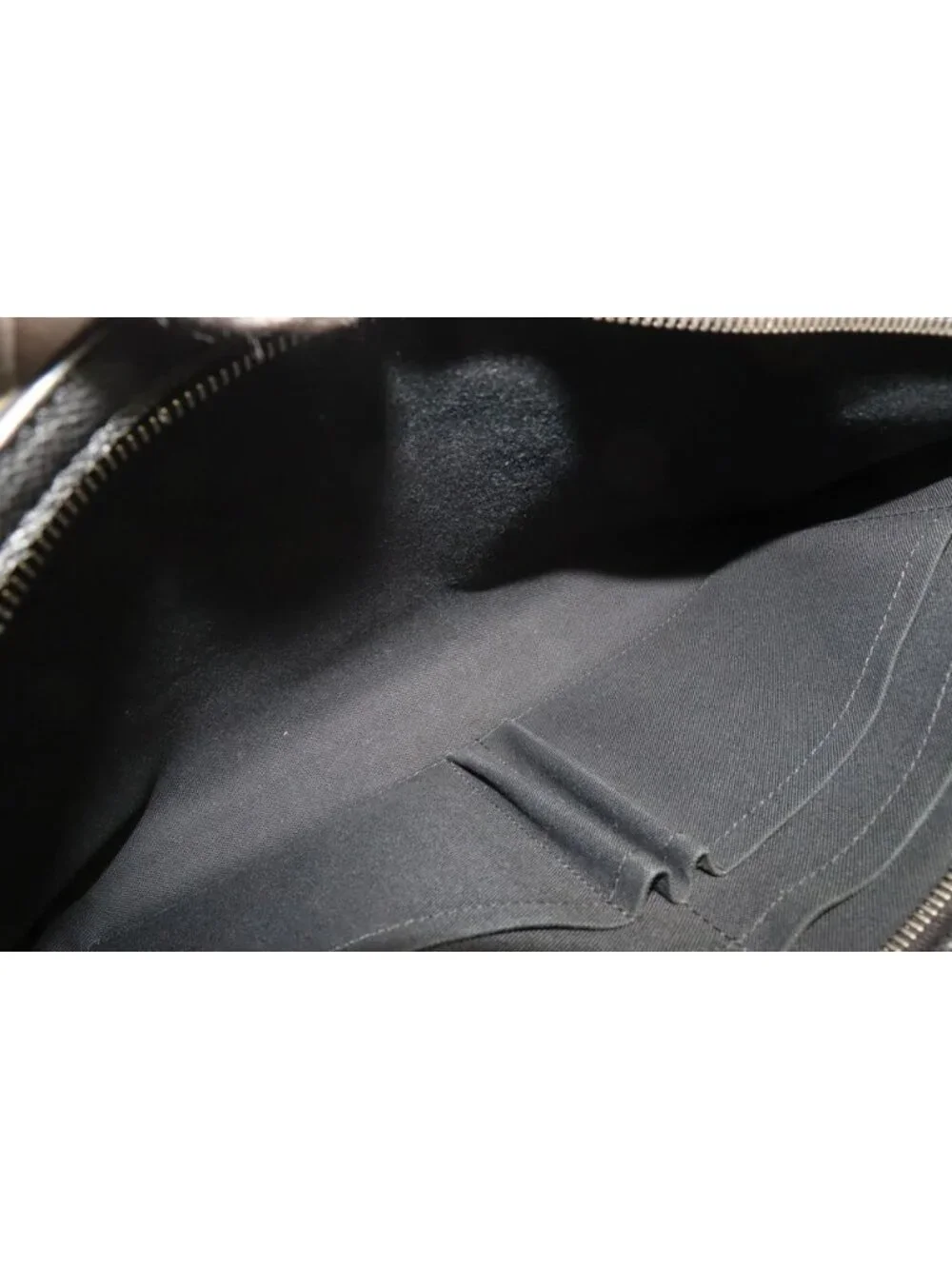 Louis Vuitton Taiga Business